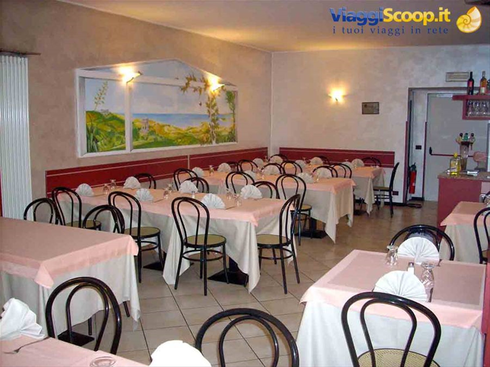 Nelle sale del Ristorante Pizzeria La Vecchia 2001