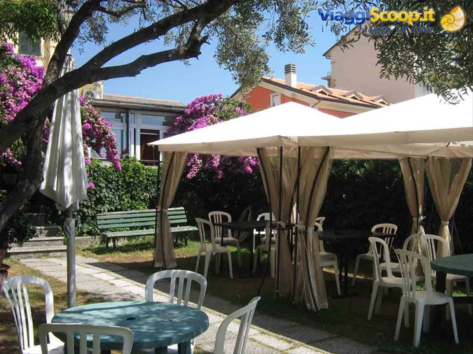 Il dehor dell'Hotel Ristorante Gargantua