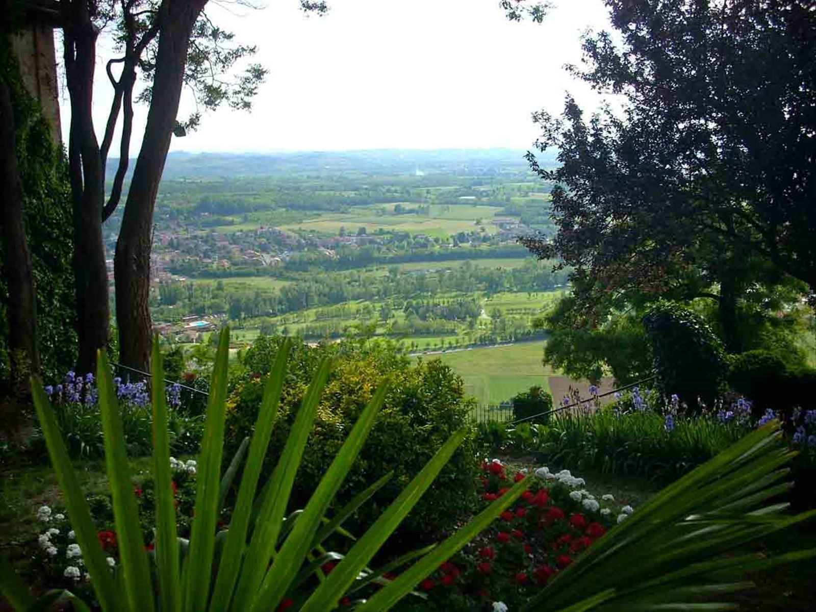 Veduta dalle vicinanze del Castello