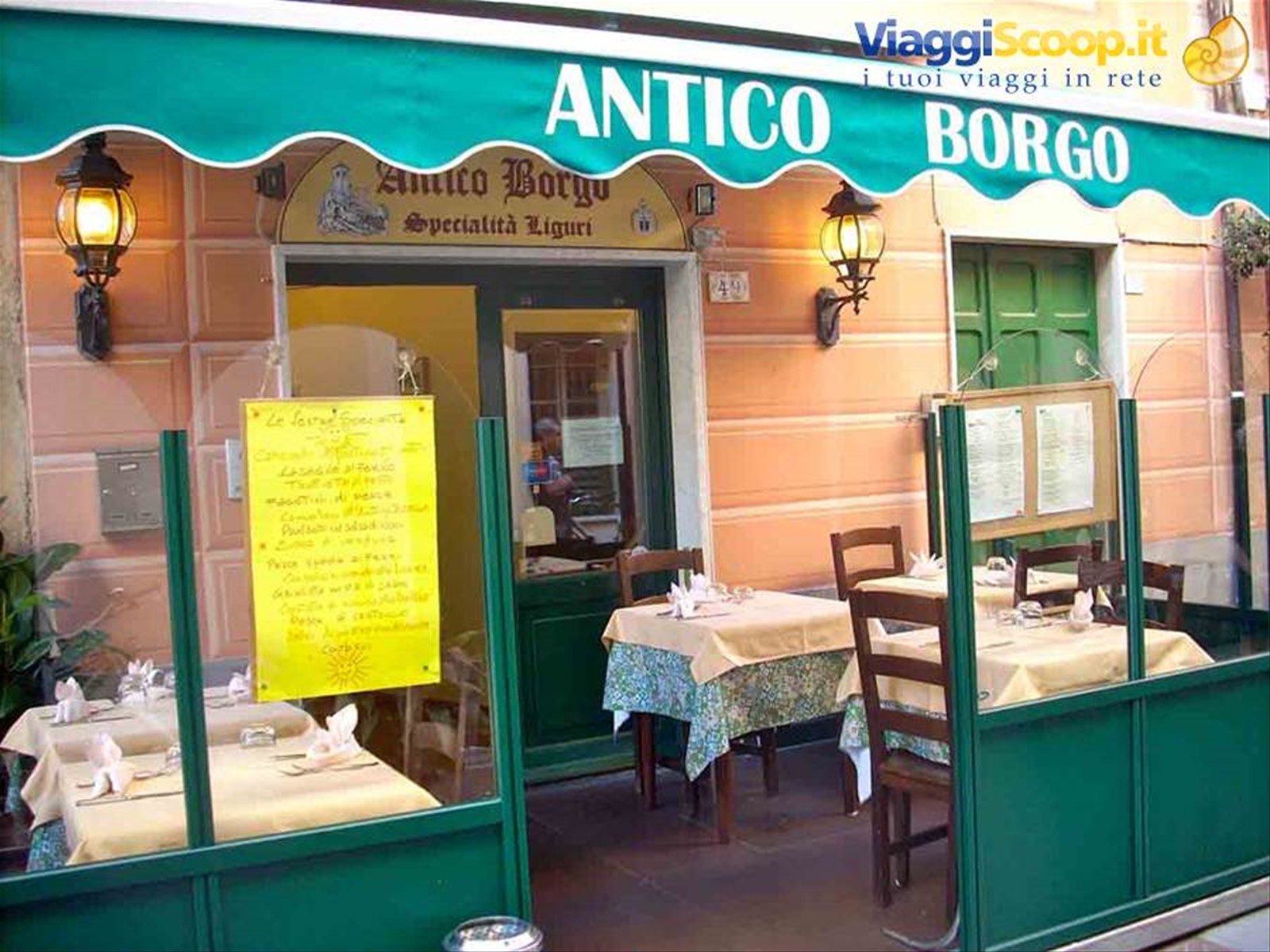 Entrata del Ristorante Antico Borgo