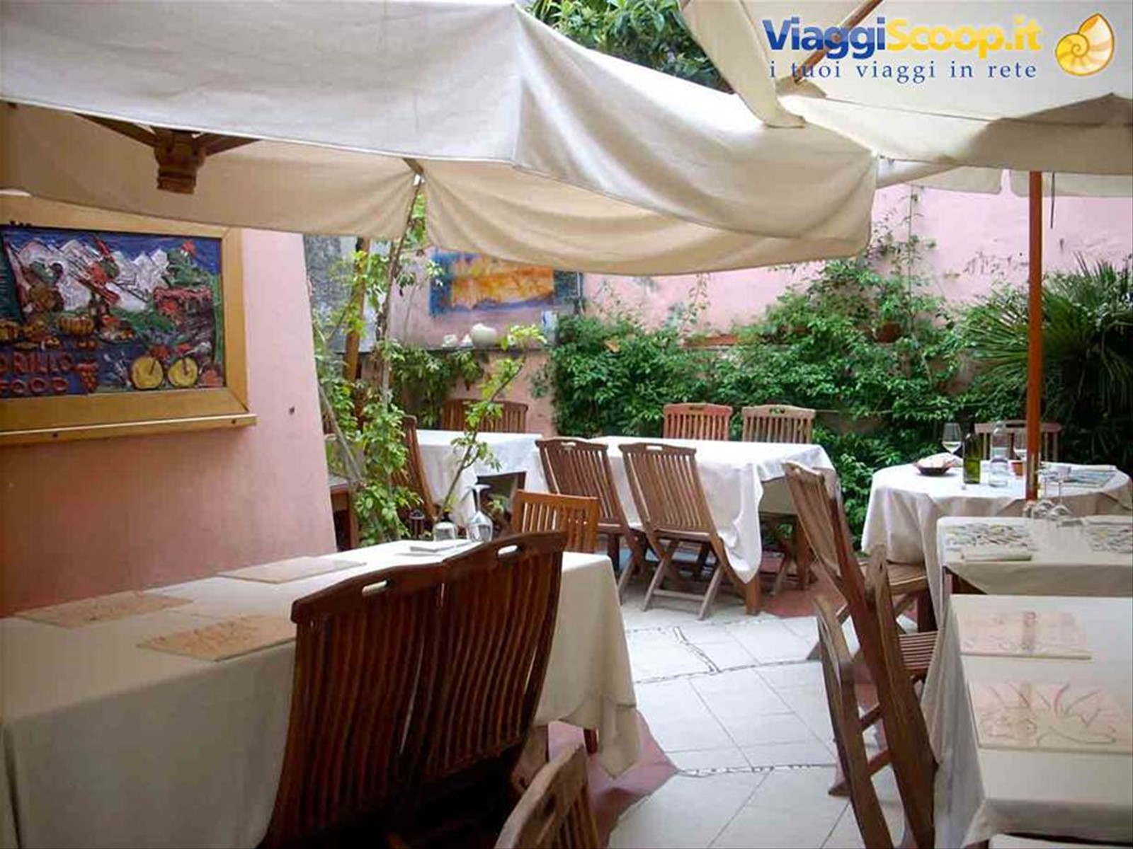 Il dehor dell'Osteria del Varadrillo