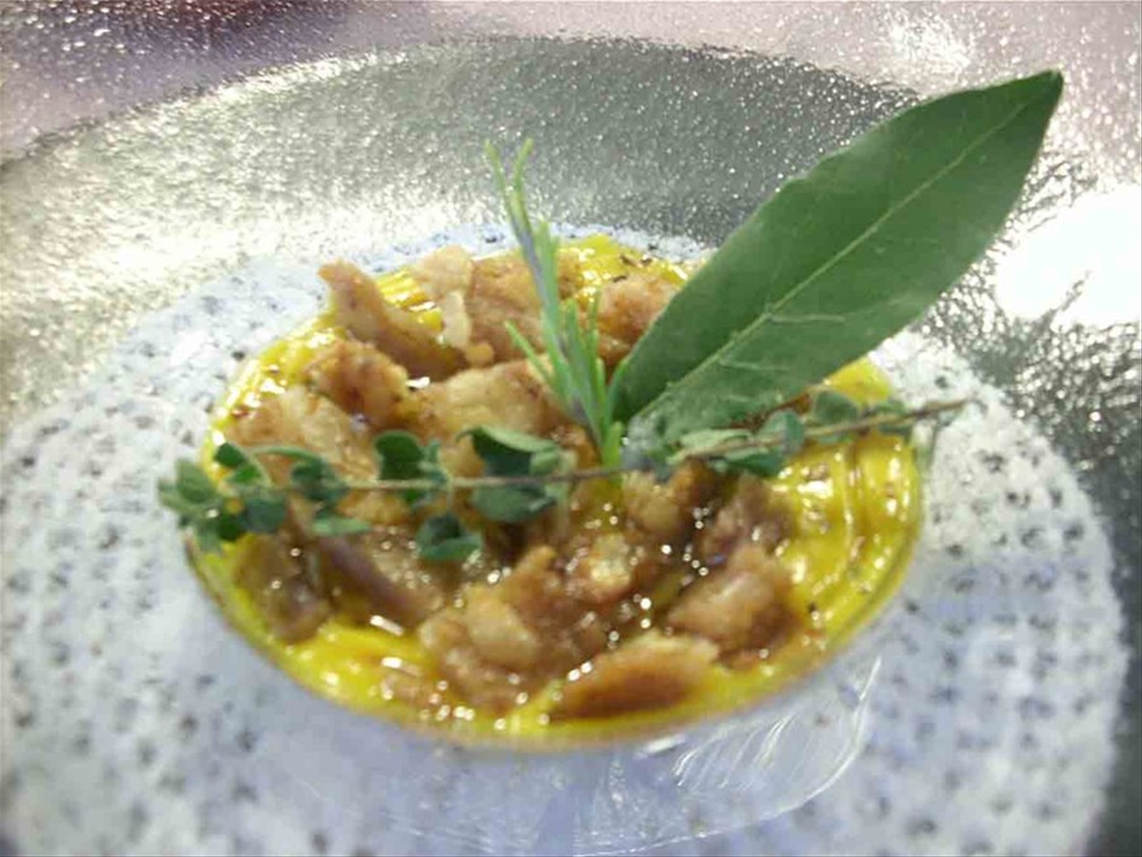 Osteria della Corte: Vellutata di zucca con calamari in panatura di mandorle