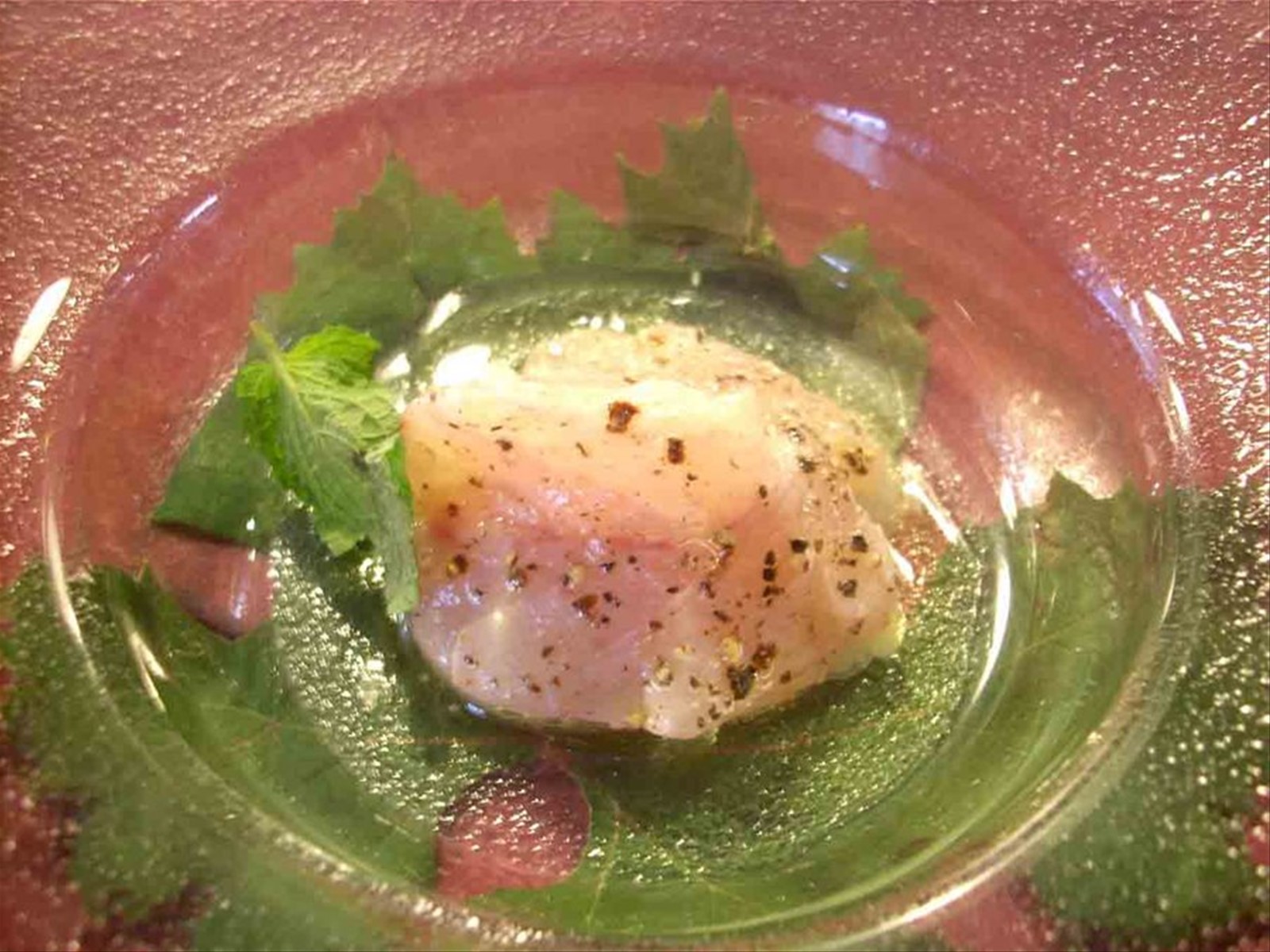 Il branzino affumicato a caldo con legno di rosmarino