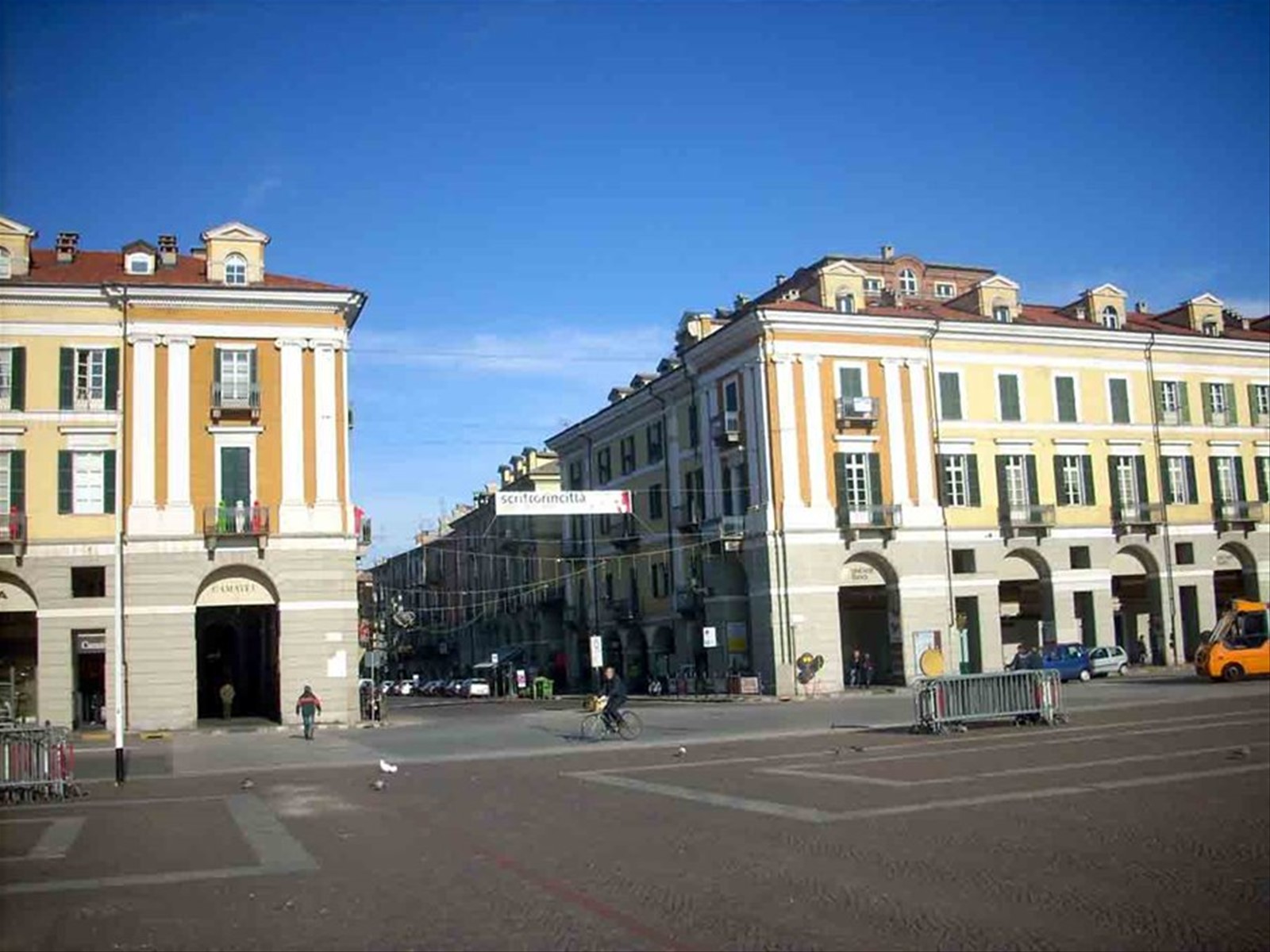 Piazza Galimberti