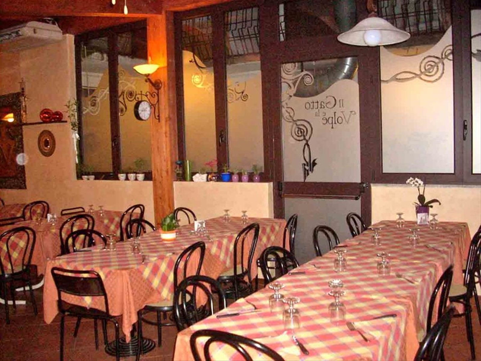 A tavola presso il Ristorante Pizzeria Il Gatto e la Volpe