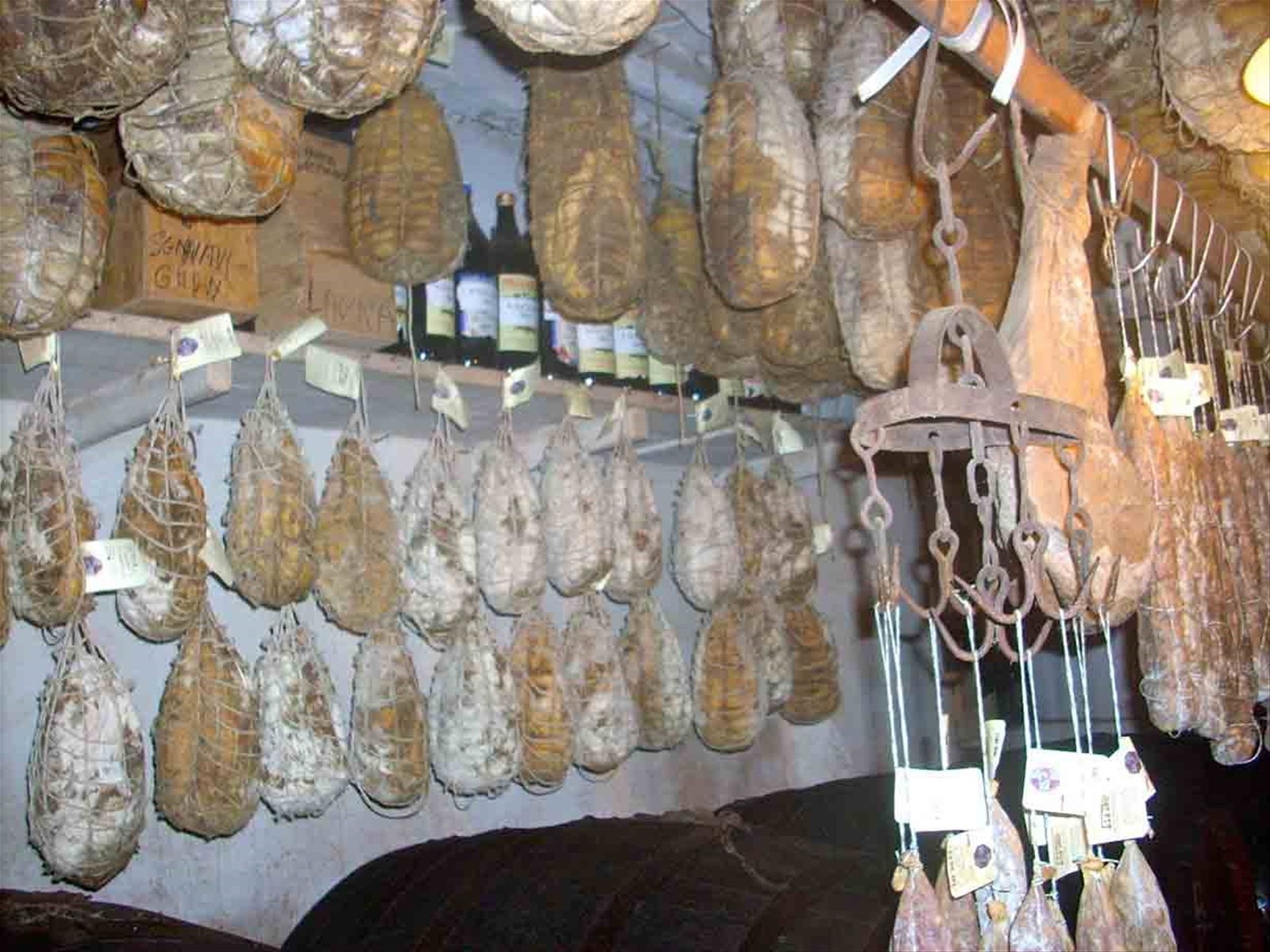 Nella cantina della Trattoria La Buca