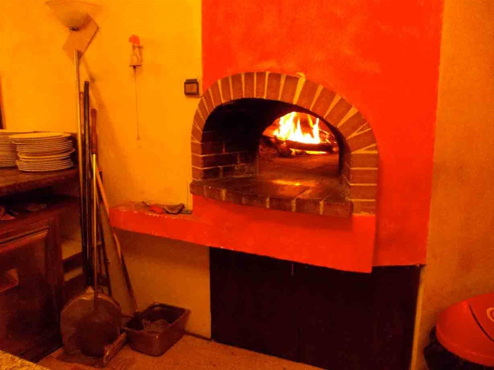 Il forno a legna del Ristorante Borgo Antico