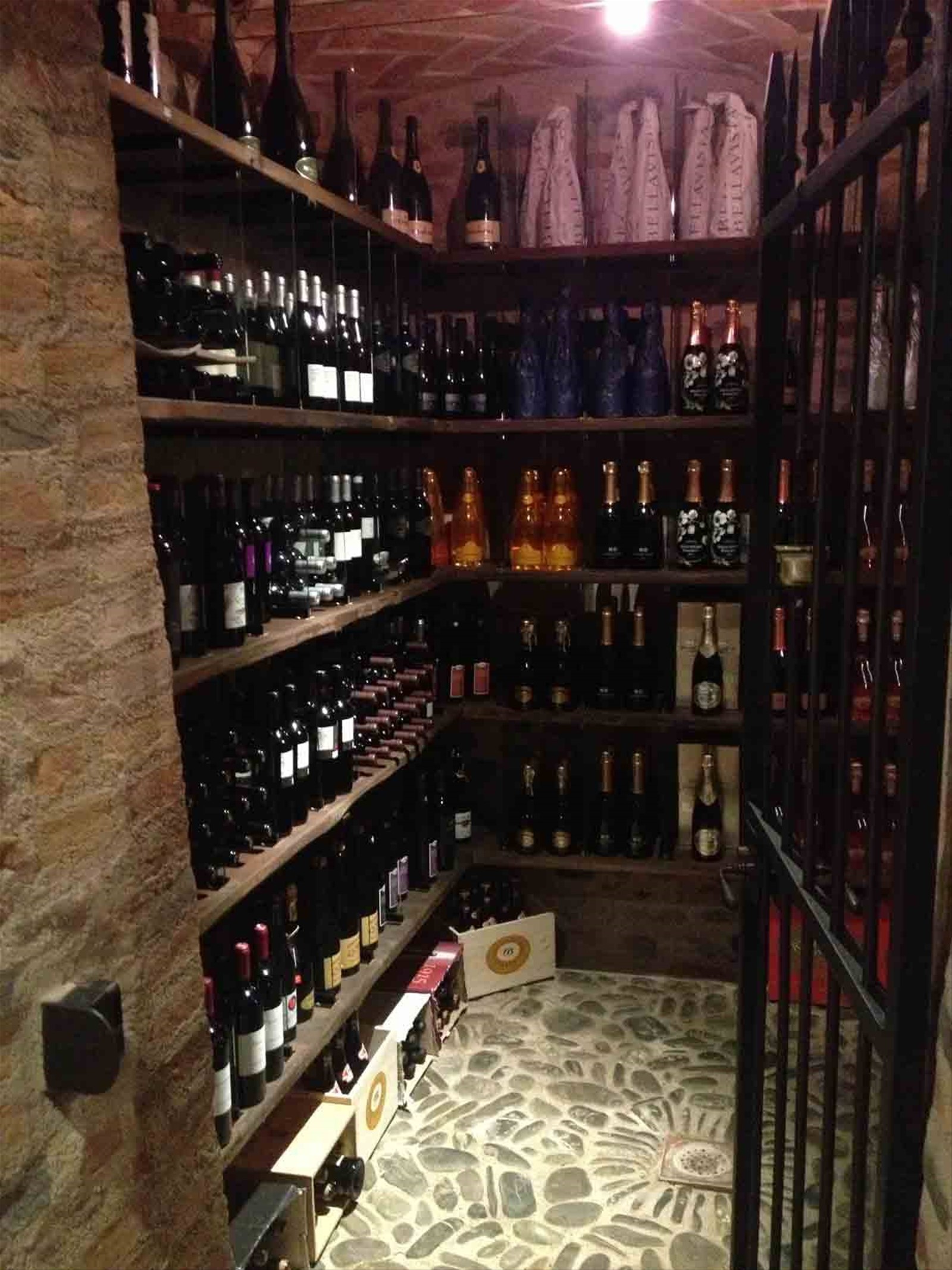 L'enoteca della Taverna dei Tre Mori