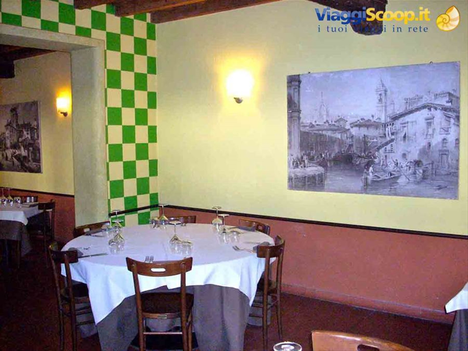 Nelle sale dell'Osteria Sant'Antonio di Abbiategrasso