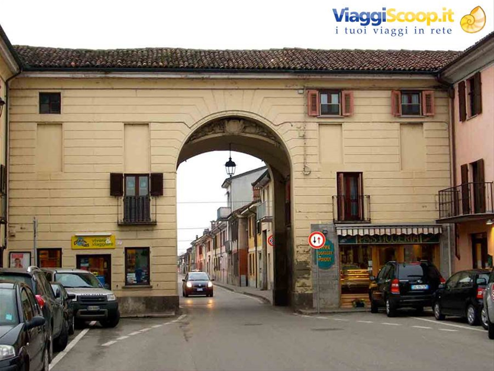 Entrando al borgo