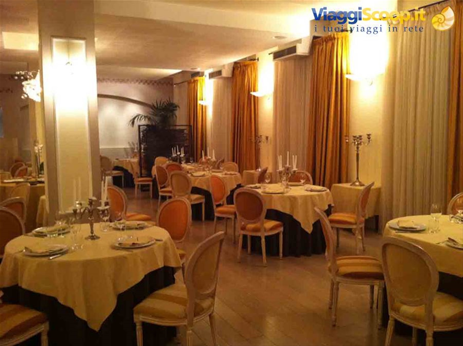 Nella sala del Ristorante Ad Convivium