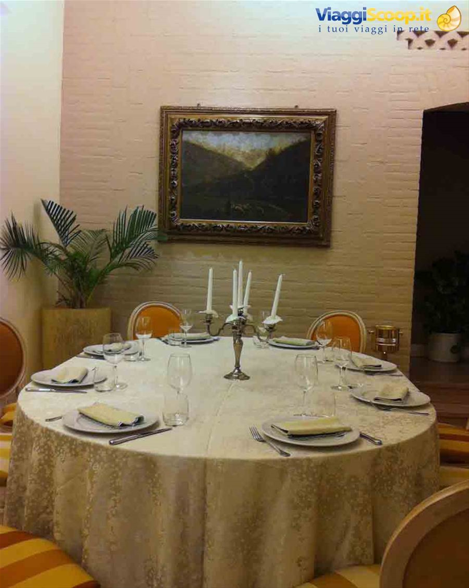 Nella sala del Ristorante Ad Convivium