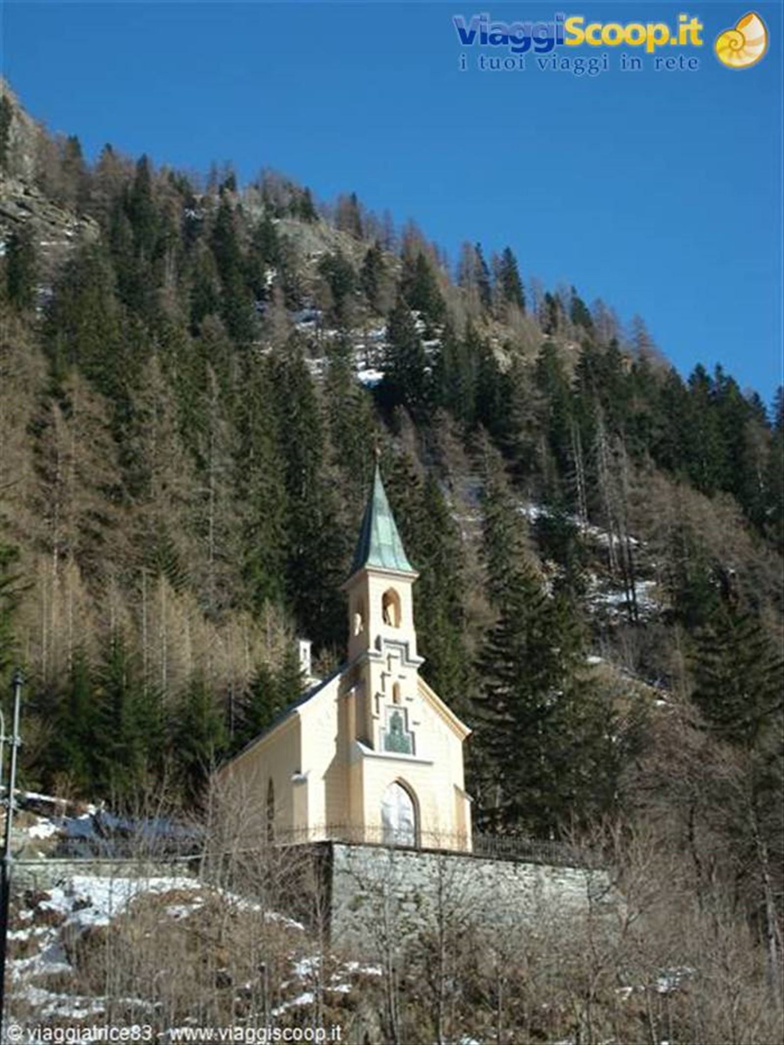 Cappella mortuaria Nostra Signora della Pietà dei Baroni Beck-Peccoz nel Capoluogo