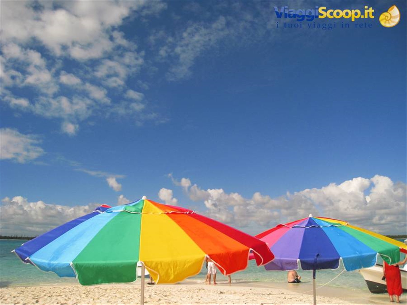 ombrelloni coloratissimi a Peterson Cay