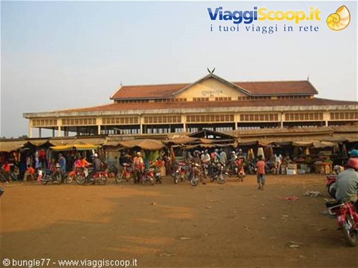 11 - Ban Lung - Mercato