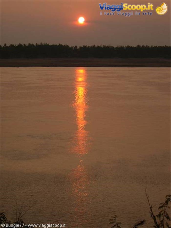 14 - Mekong - Tramonto 2