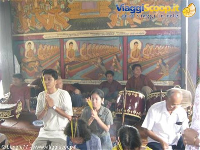 15 - PP - Wat Phnom - Orchestrina