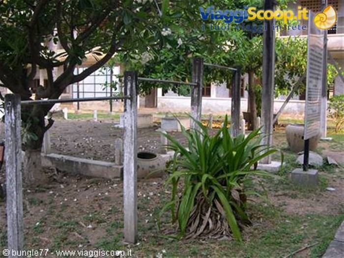 15 - PP - Tuol Sleng - Attrezzi