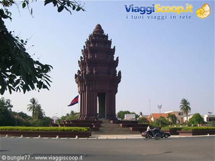 16 - PP - Monumento indipendenza