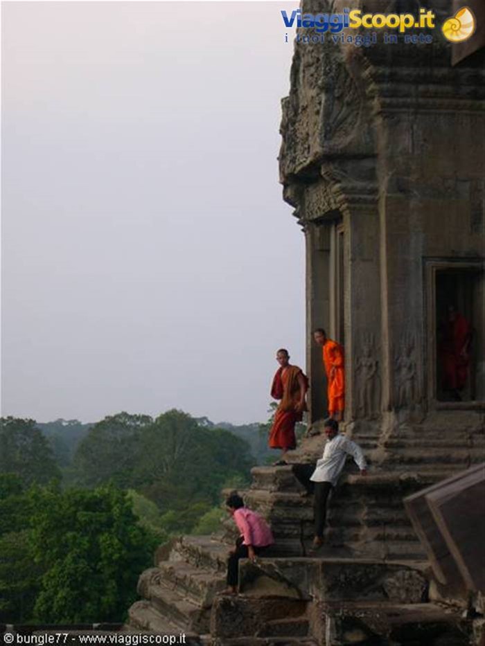 18 - Angkor - Angkor Wat - Si esce