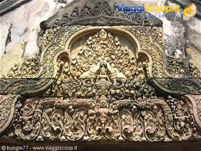 22 - Banteay Srei - Bassorilievo