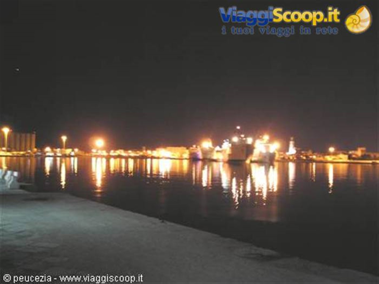 ancora un'altra suggestiva immagine by night
