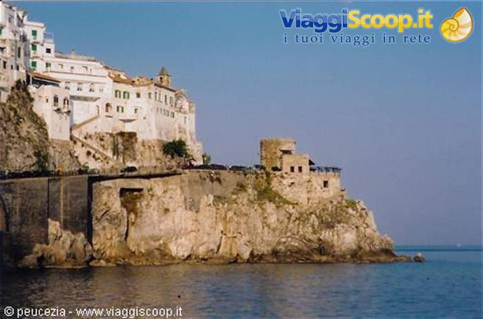 veduta di Amalfi dal traghetto