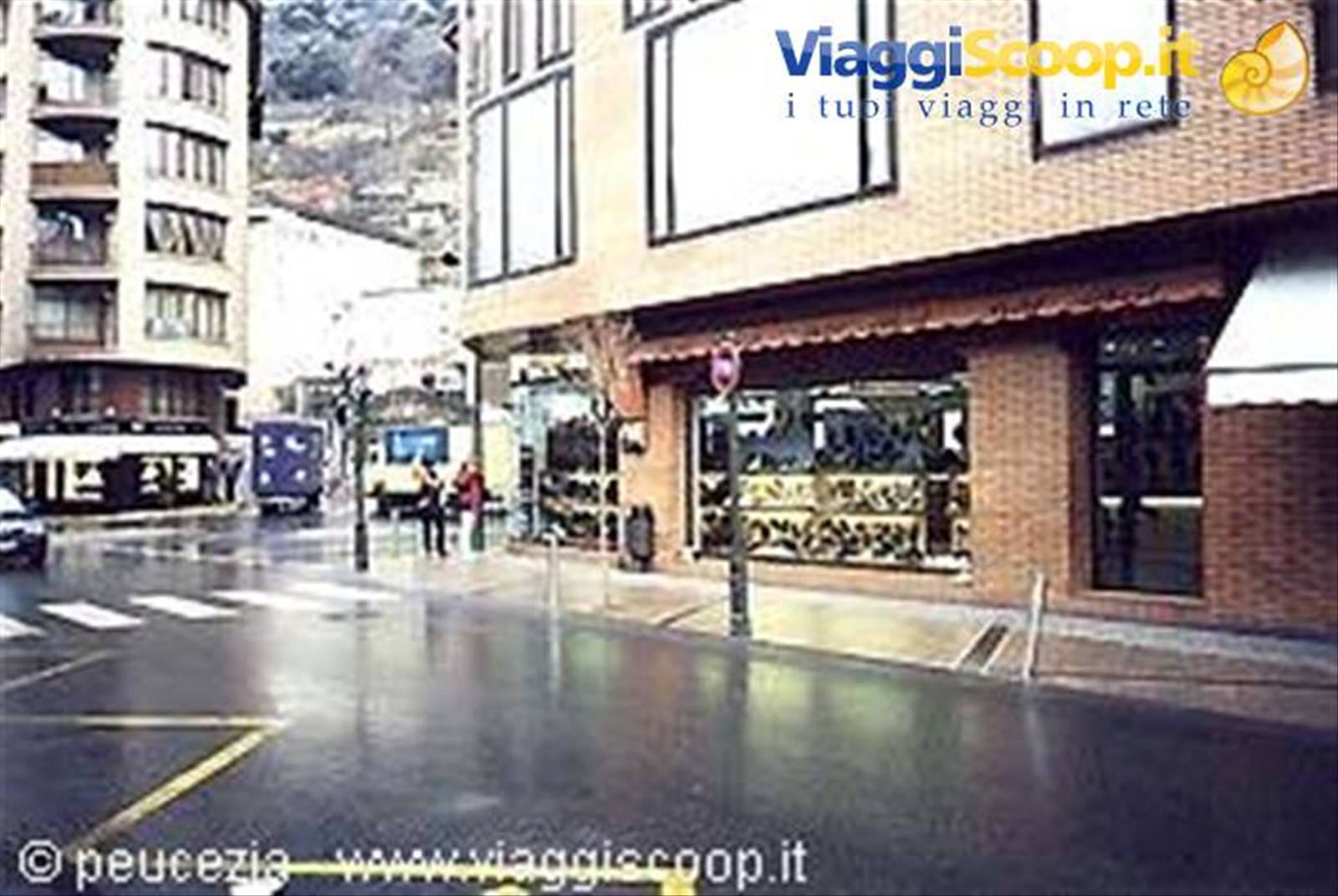 alcuni negozi in zona shopping