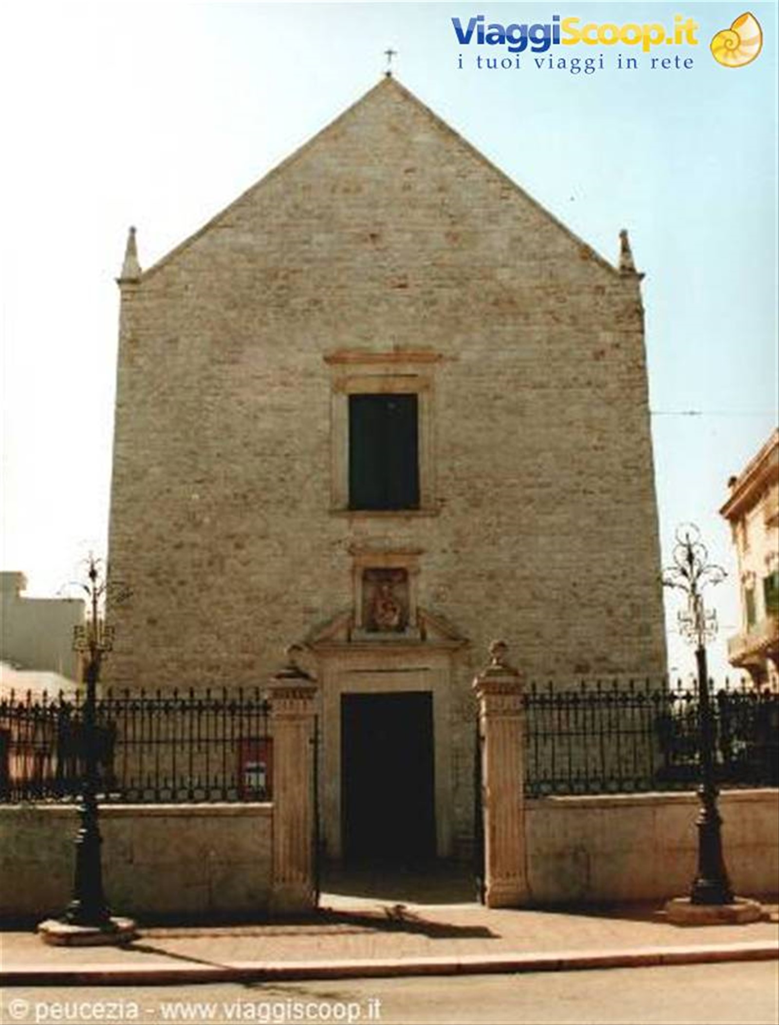 facciata della chiesa di monteverde by day