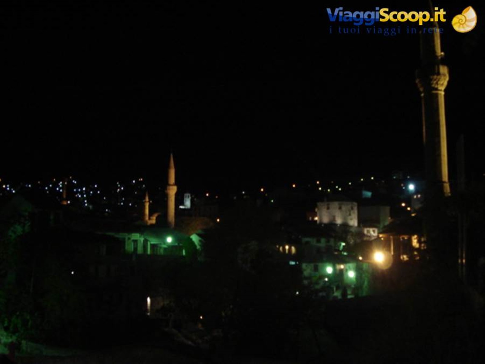 Mostar: veduta notturna