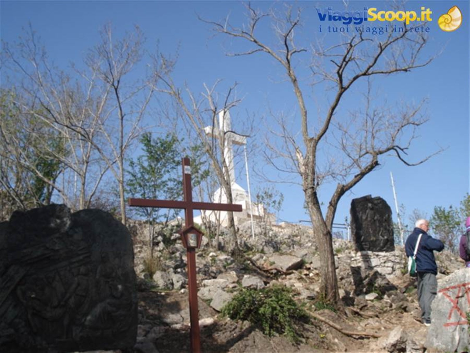 Medugorie: in cima al monte Krisevac con croce