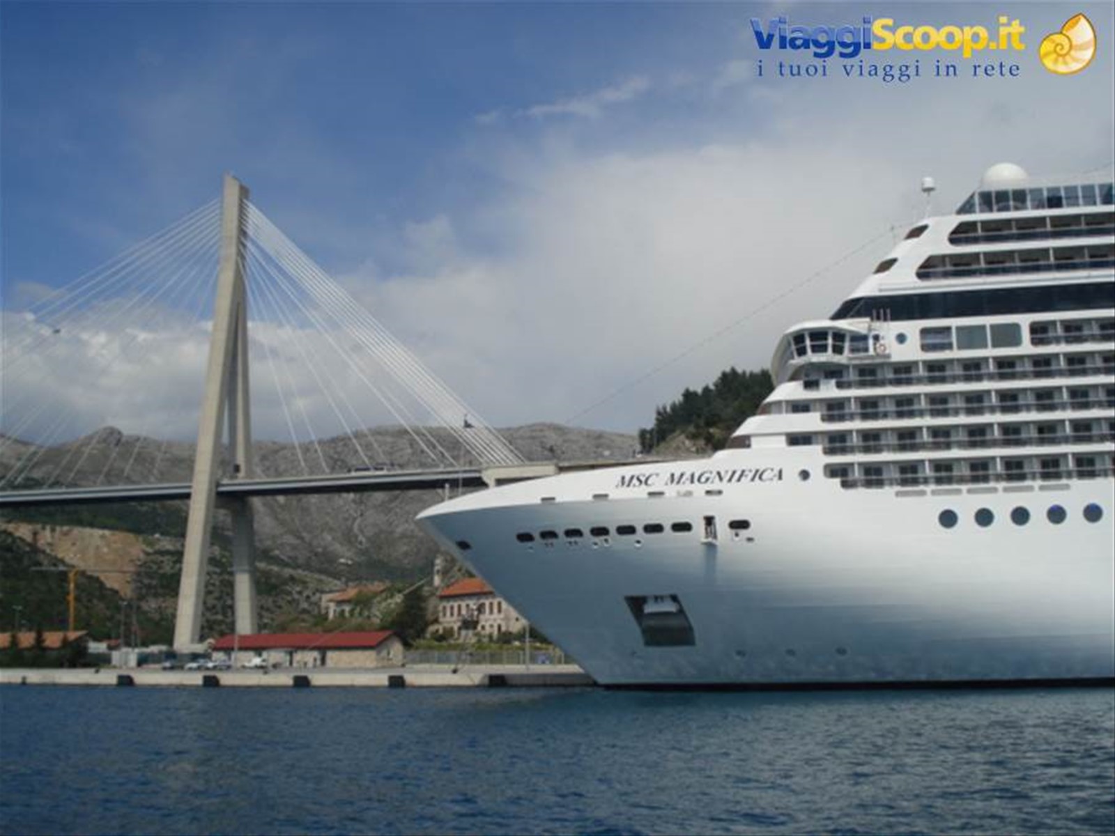 Dubrovnik: ponte nuovo e nave crociera