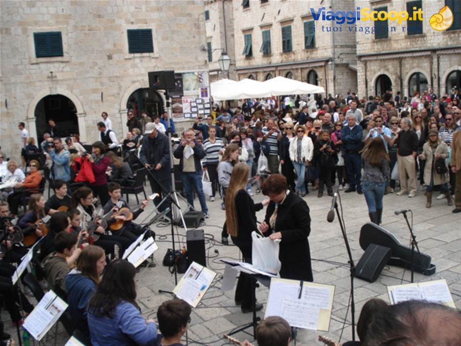 Dubrovnik:concerto degli studenti in piazza