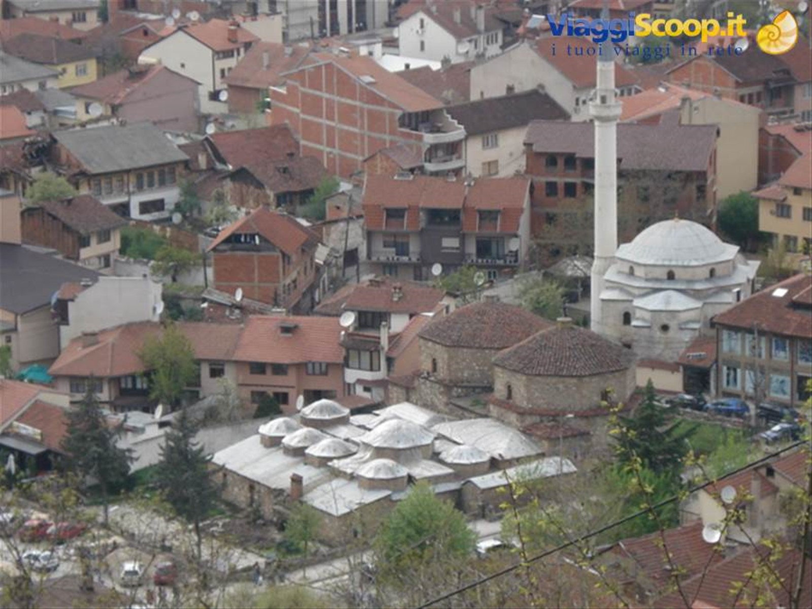 Prizren: veduta della moschea e dell'hamam cittadino