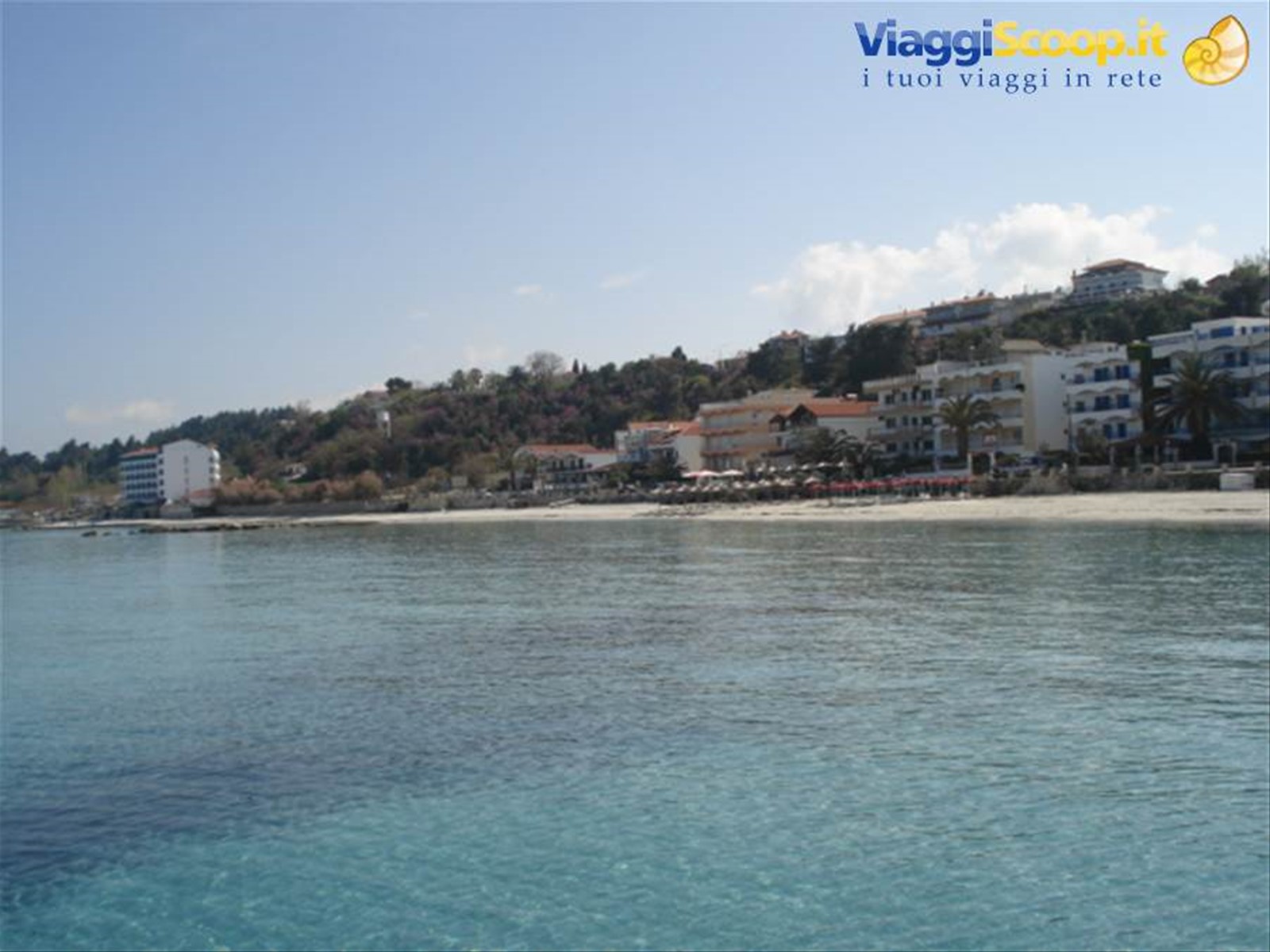 Kallithea: veduta della spiaggia dal molo