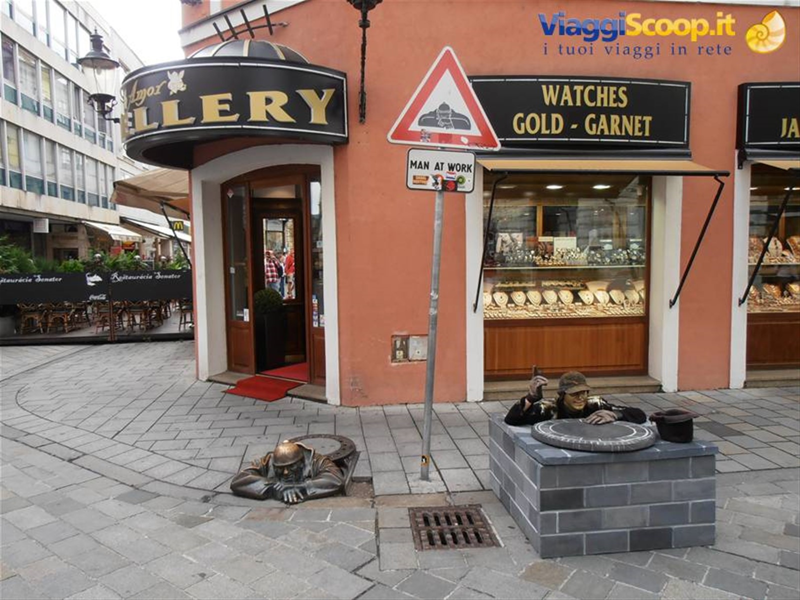 un imitatore in centro a Bratislava