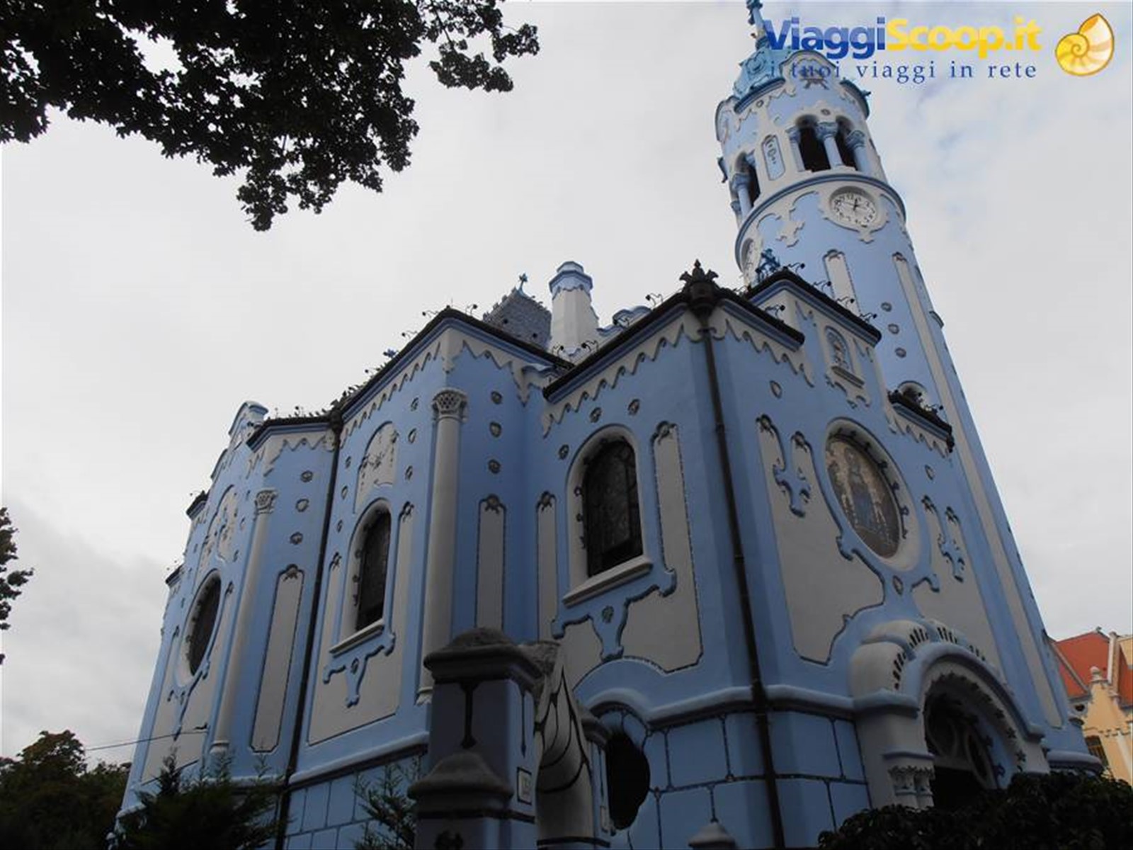 la chiesa blu di Bratislava