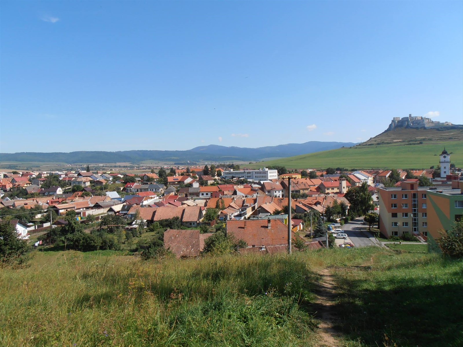 Podhradnie e in lontananza il castello Spis