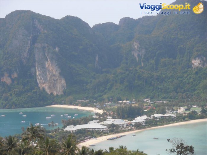 il panorama delle spiagge a Phi Phi Don, Tailandia