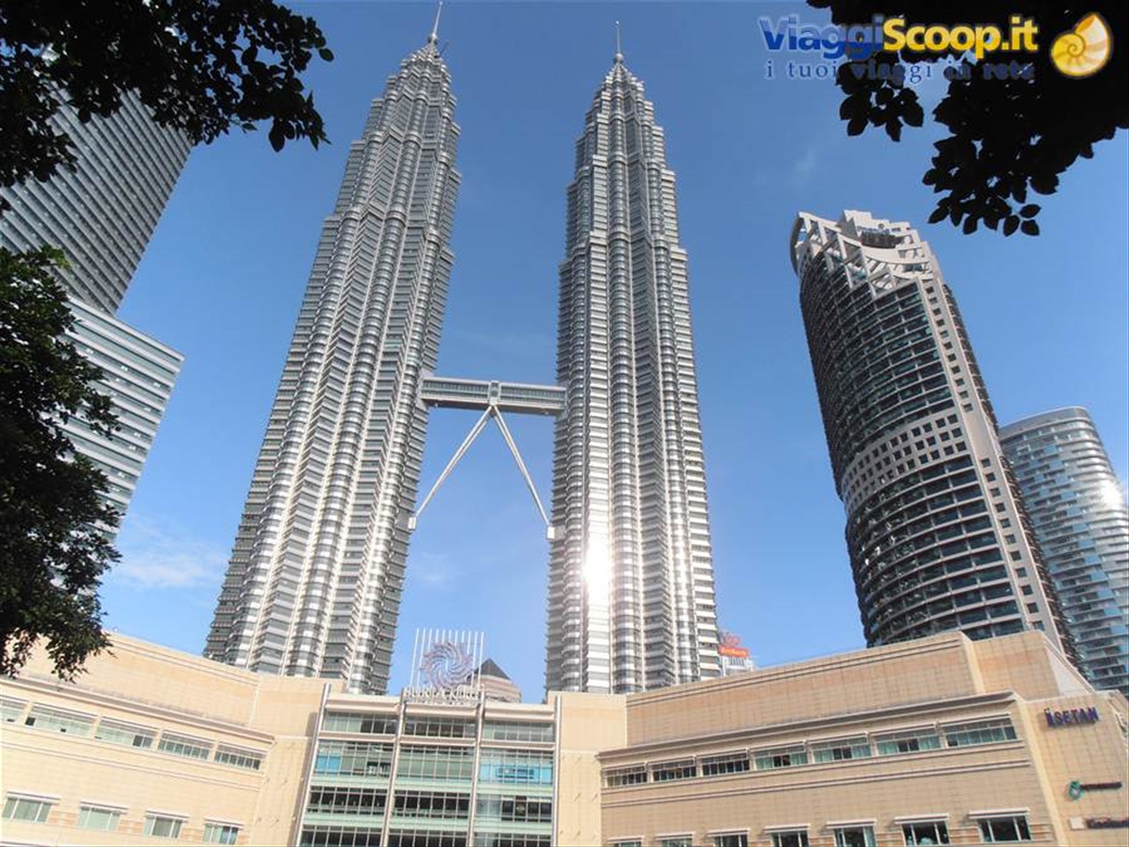 le torri gemelle Petronas a Kuala Lumpur, Malesia