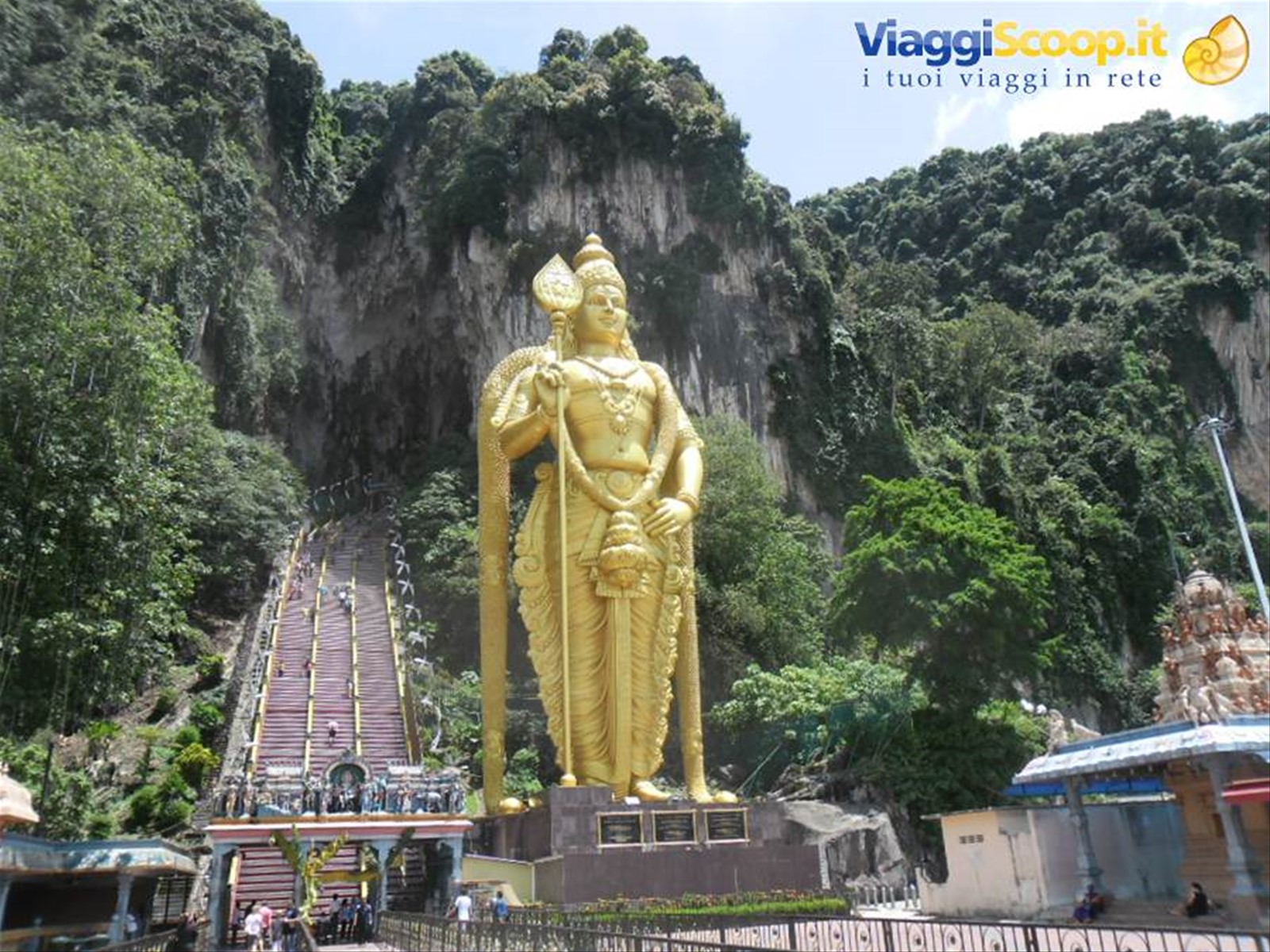 il tempio indiano di Batu cave a Kuala Lumpur
