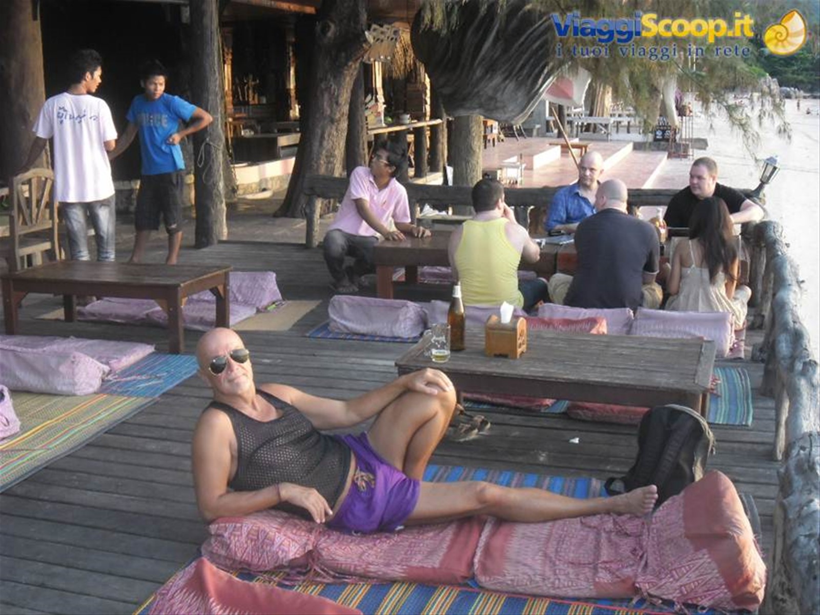 io in un beach bar a Ko Tao, Tailandia