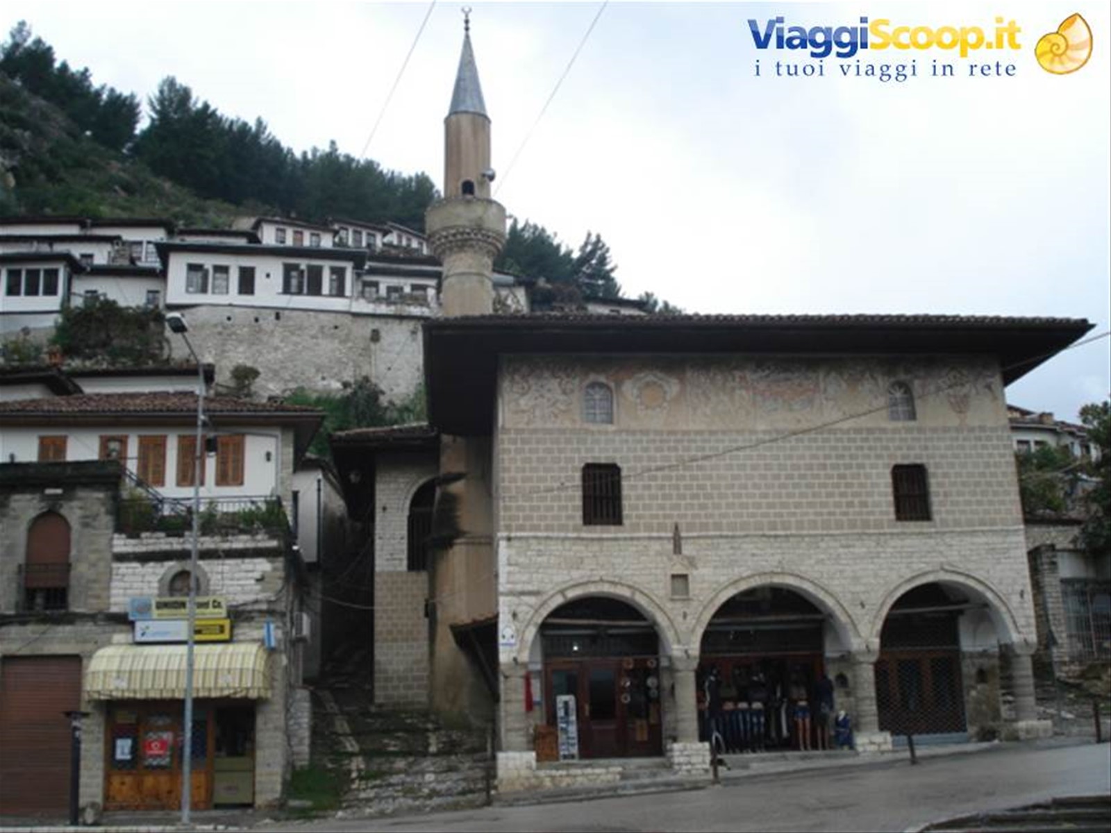 veduta della città vecchia di Berat