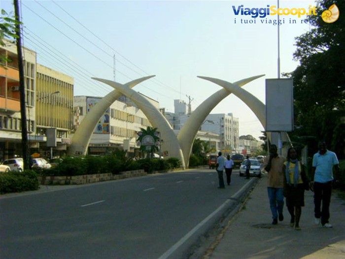 4 zanne, la Porta di Mombasa