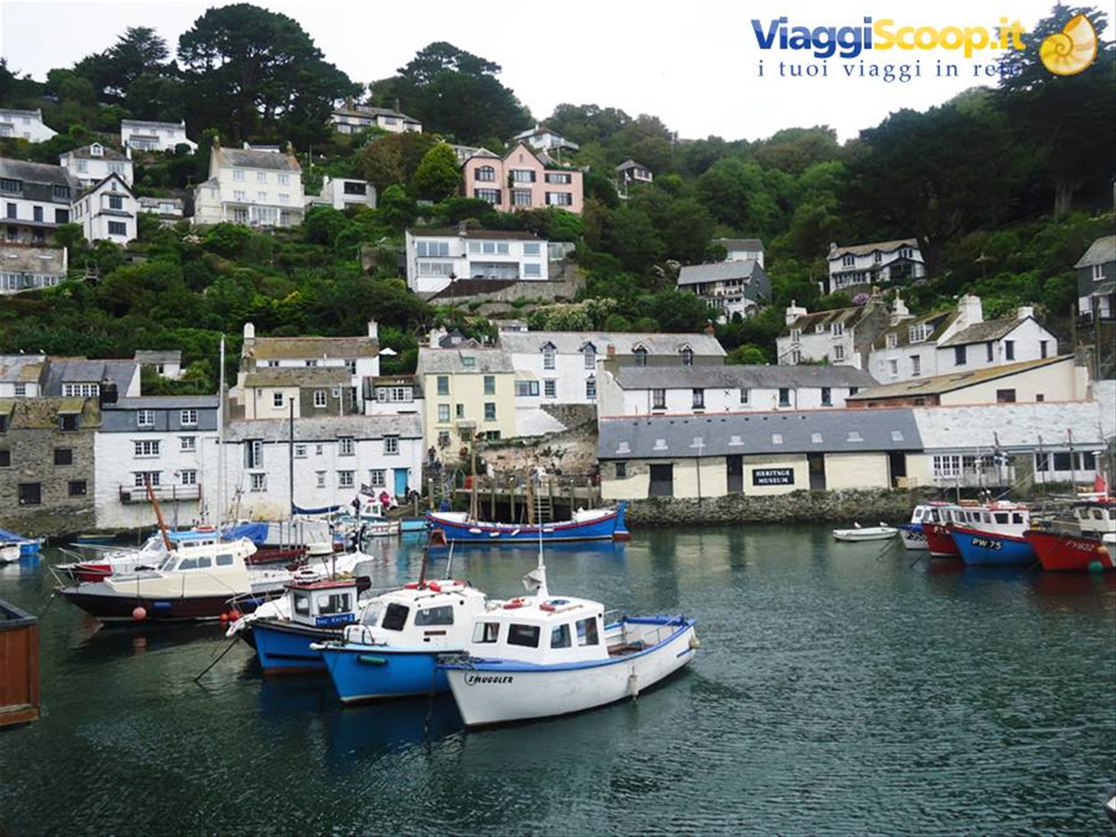 immagine del porto di Polperro, paesino di pescatori in Cornovaglia