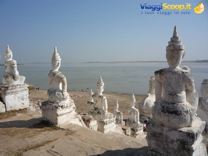 Mingun:sulle rive dell' Ayeyarwaddy