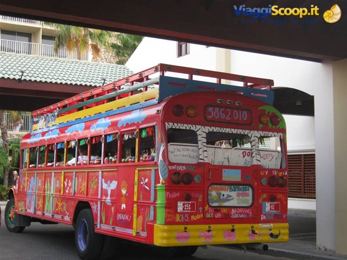 tipico autobus dell'isola