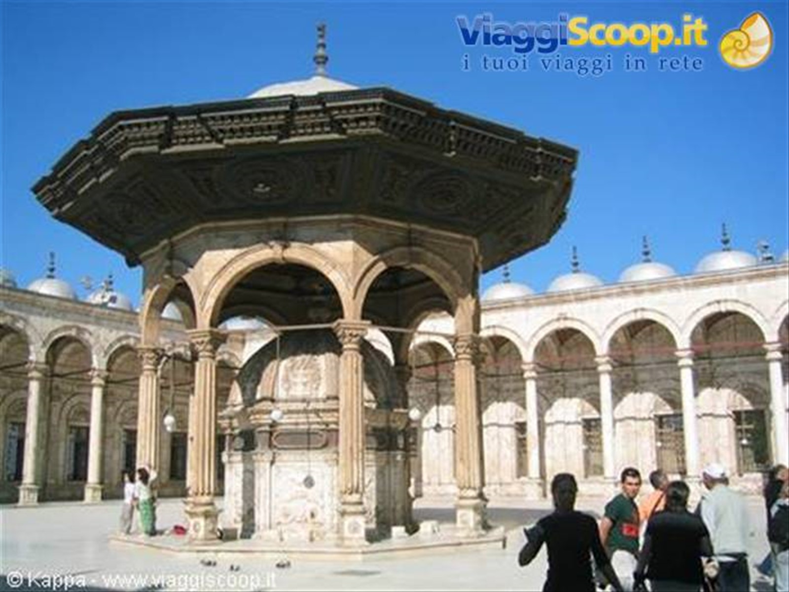 Cortile all'interno della moschea di Mohamed Ali