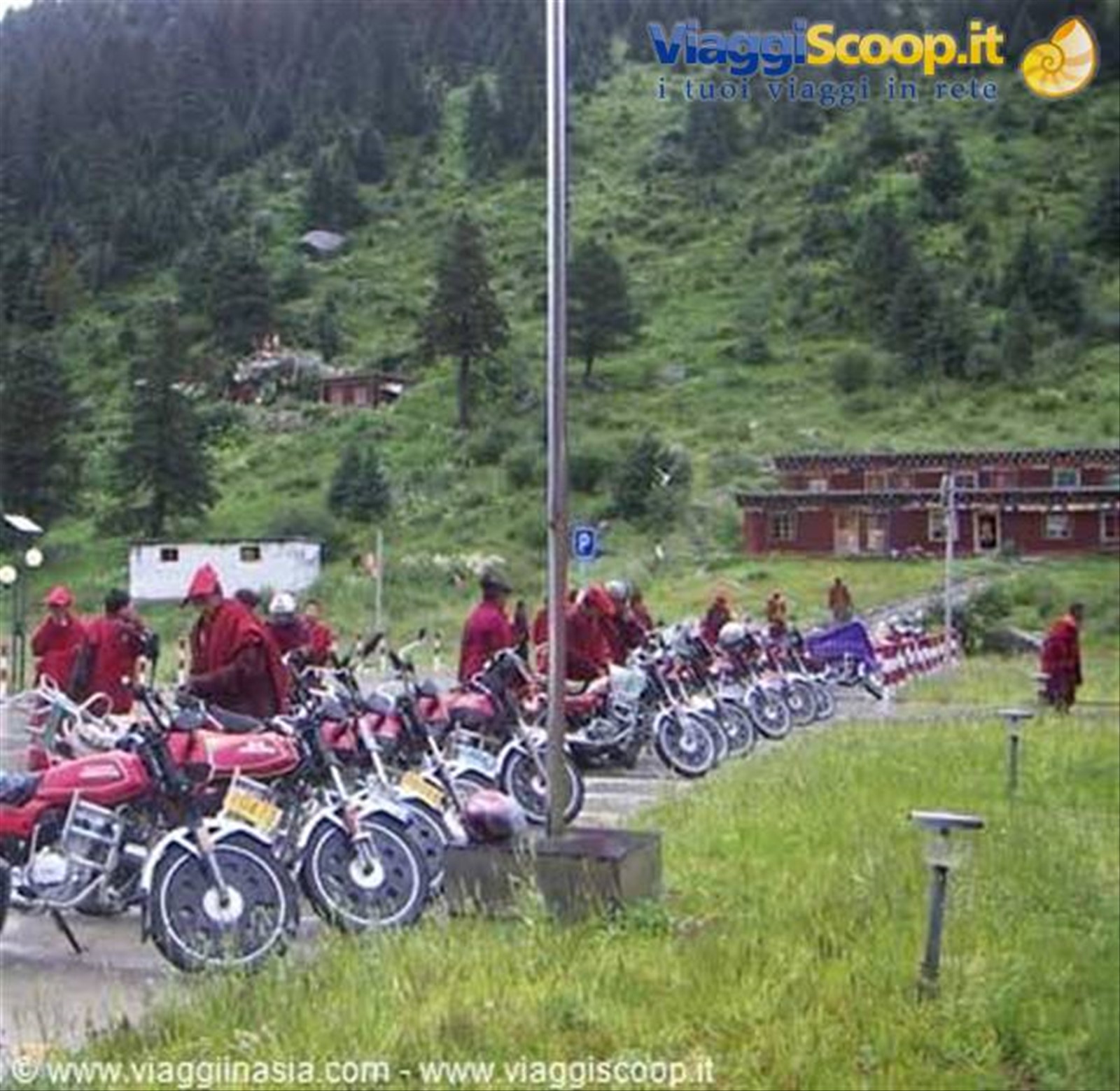 monaci in moto