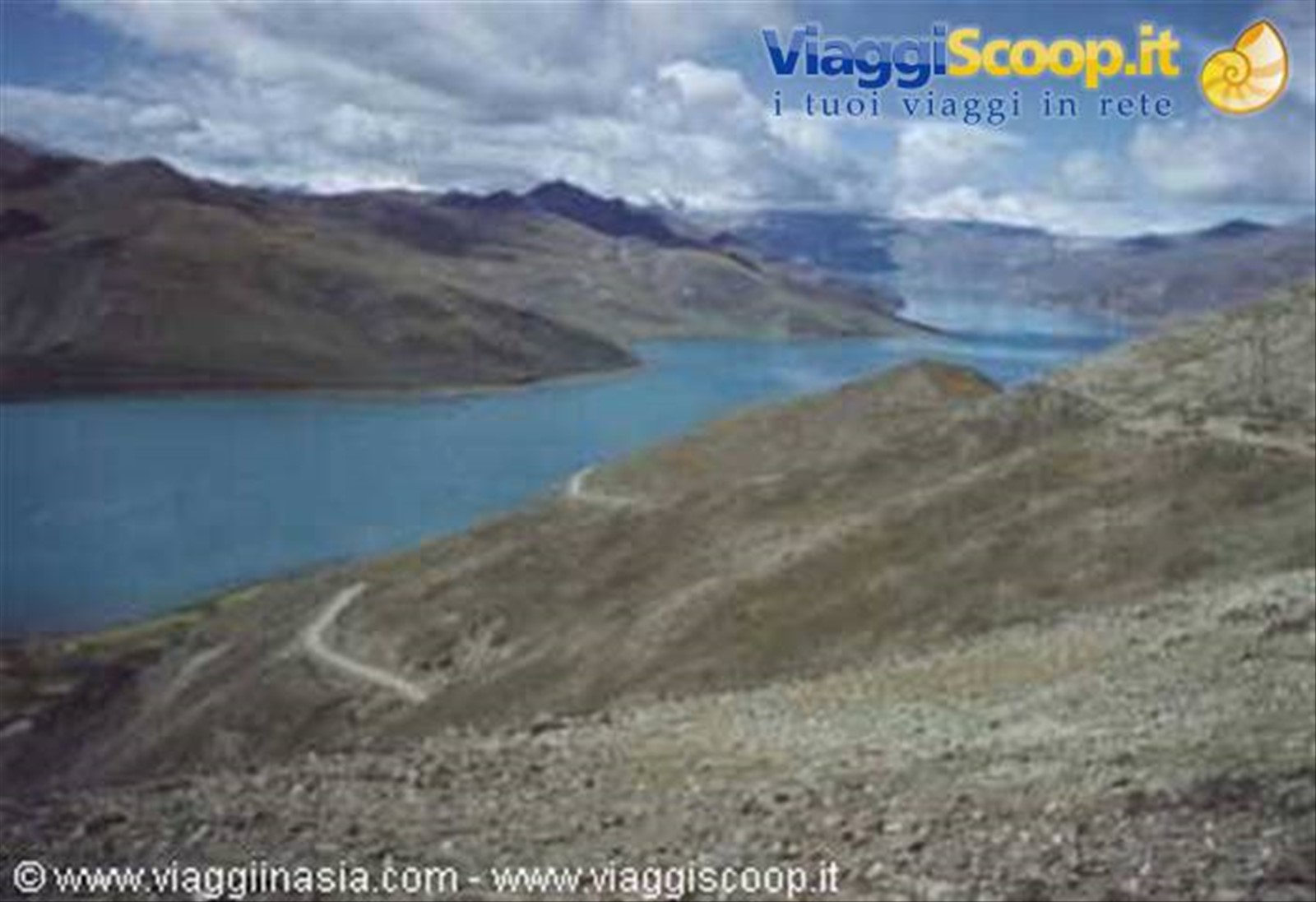il lago yamdrog, tibet